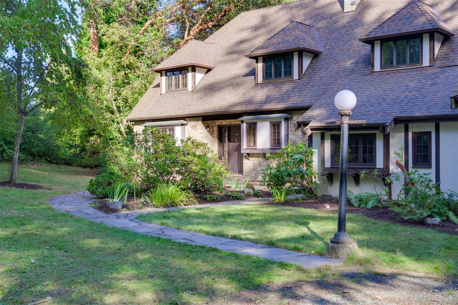 5161 Old West Saanich Rd