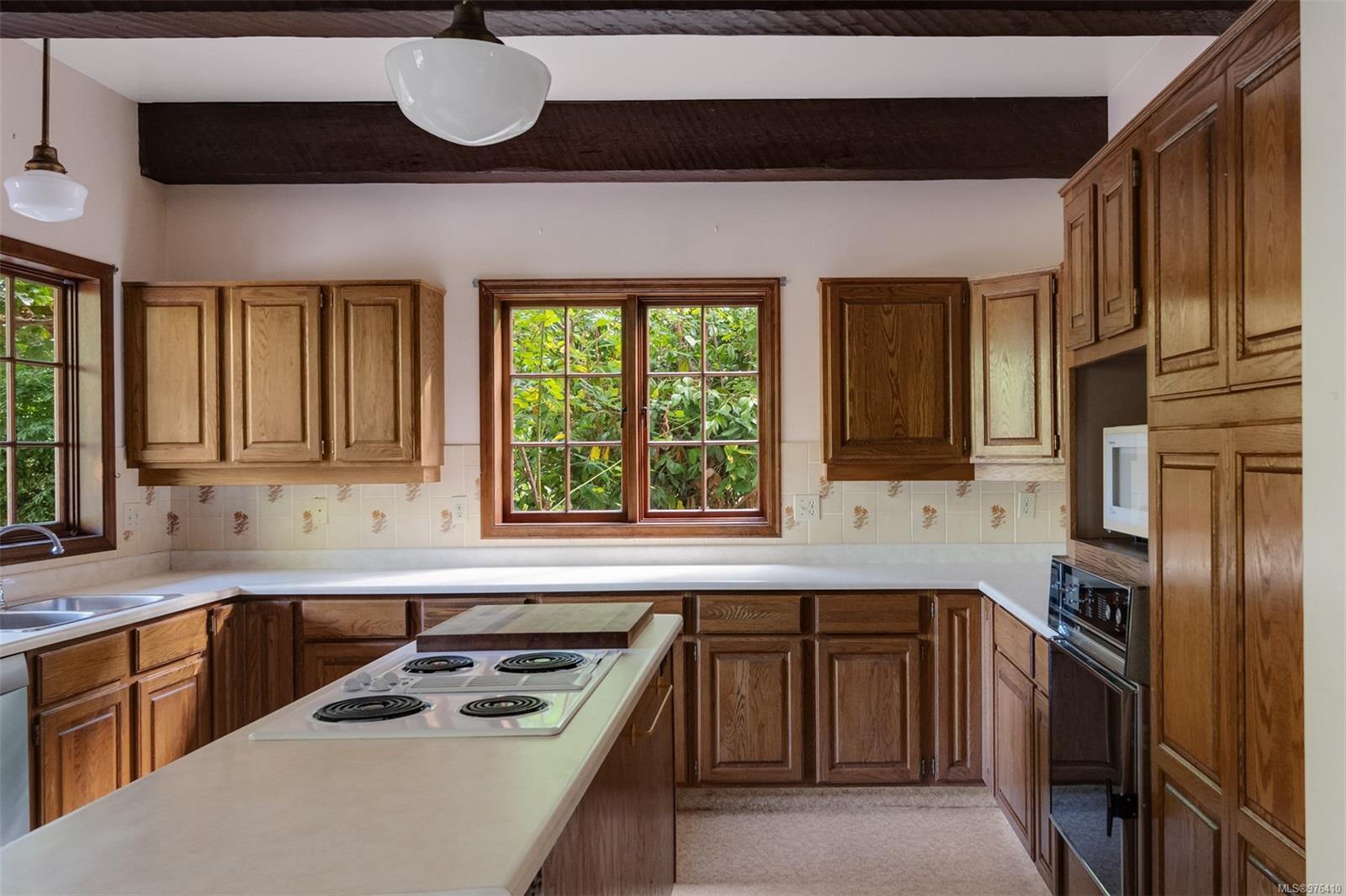 5161 Old West Saanich Rd