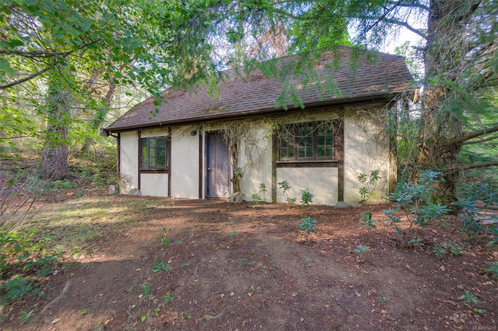 5161 Old West Saanich Rd
