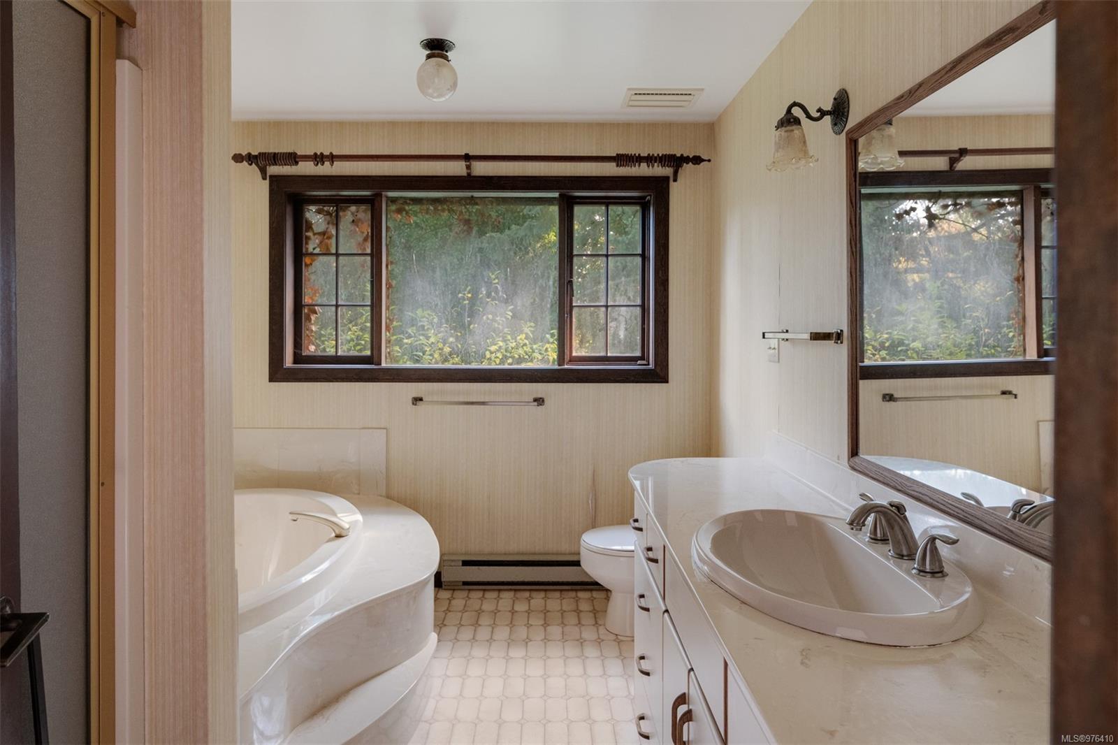 5161 Old West Saanich Rd