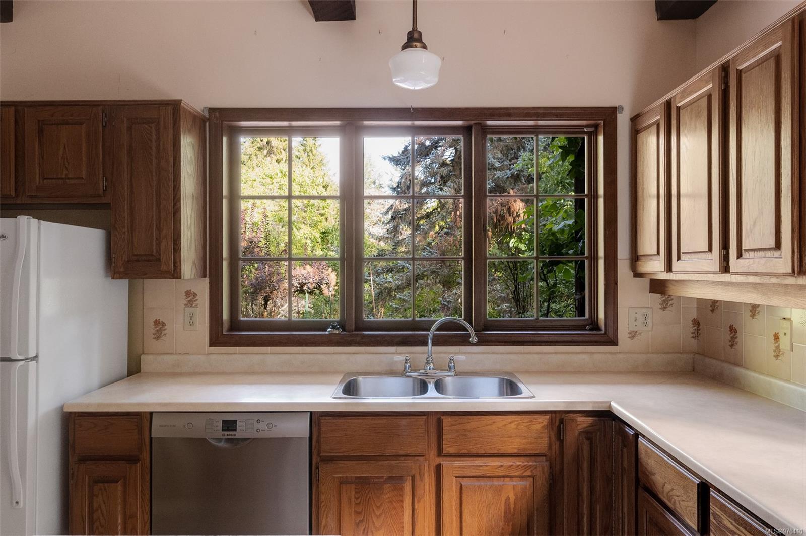 5161 Old West Saanich Rd