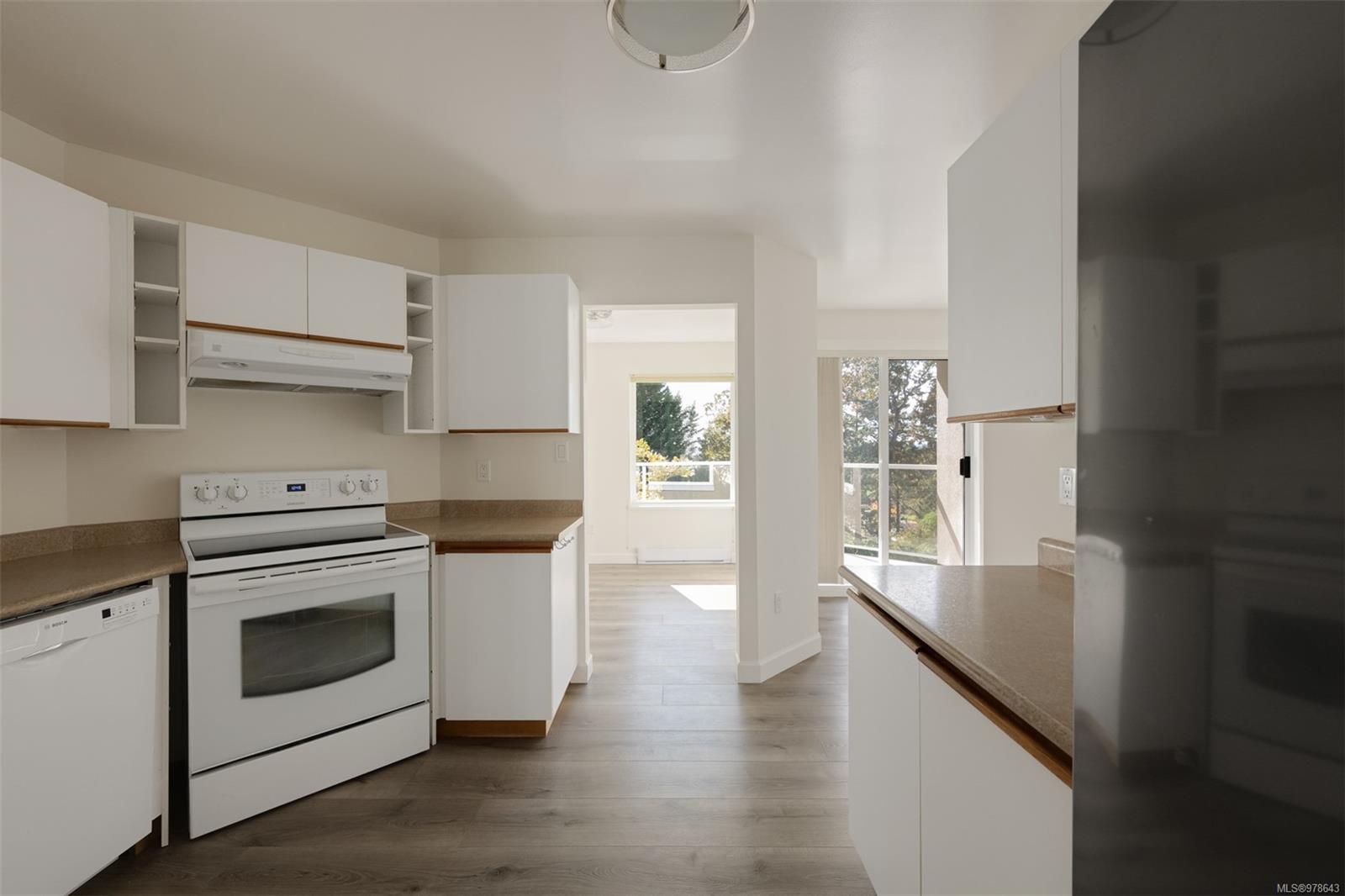 4678 Elk Lake Dr # 301C