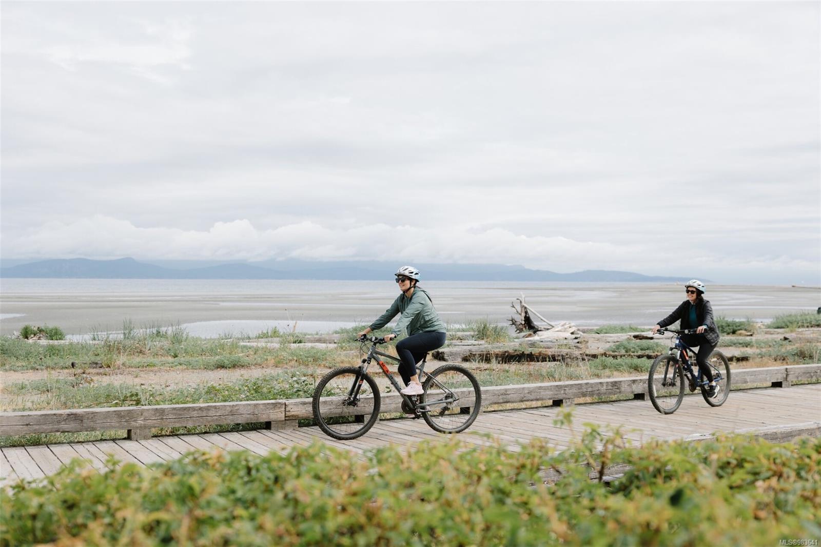 181 Beachside Dr # 404A