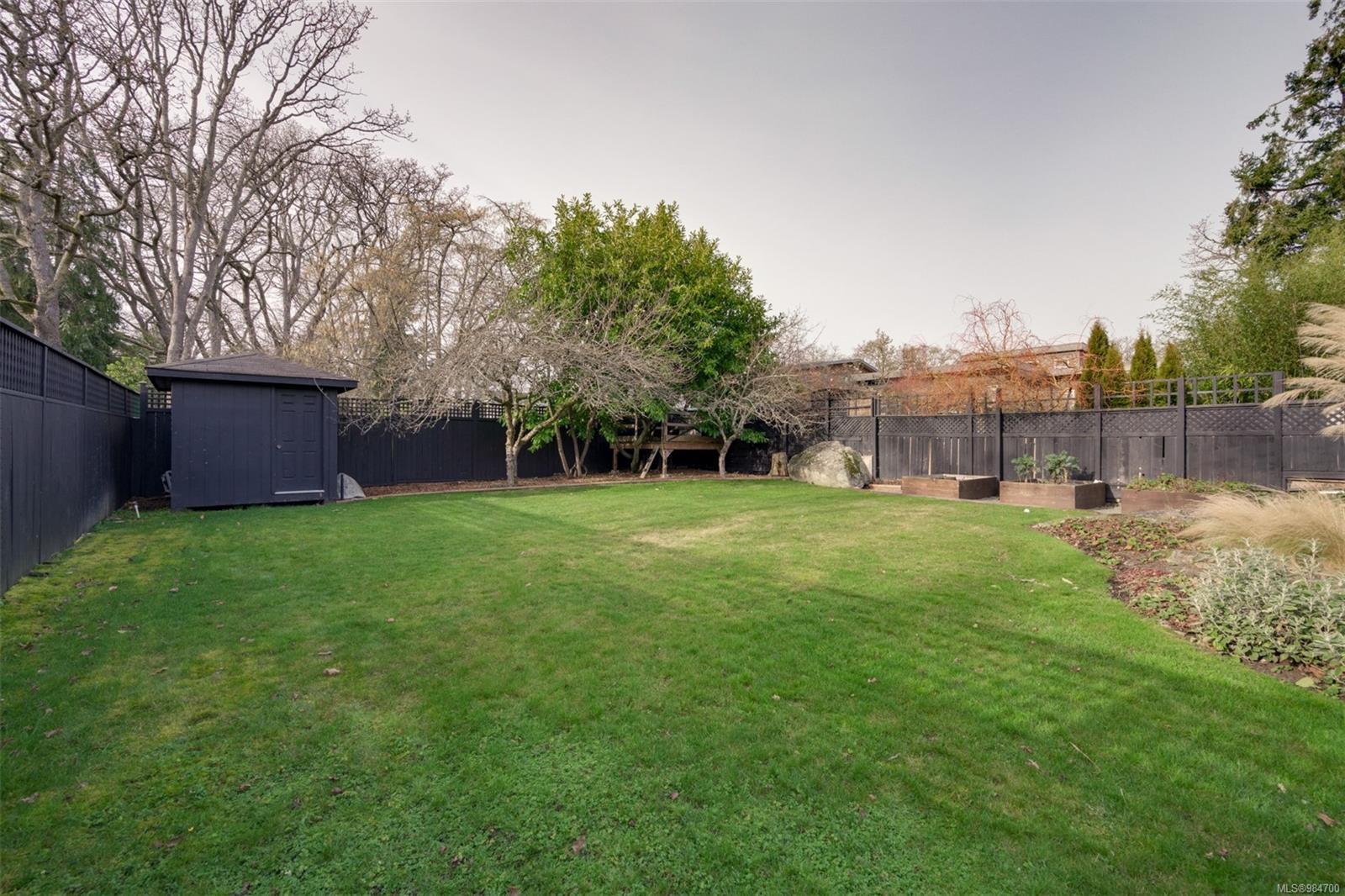 1248 Hewlett Pl