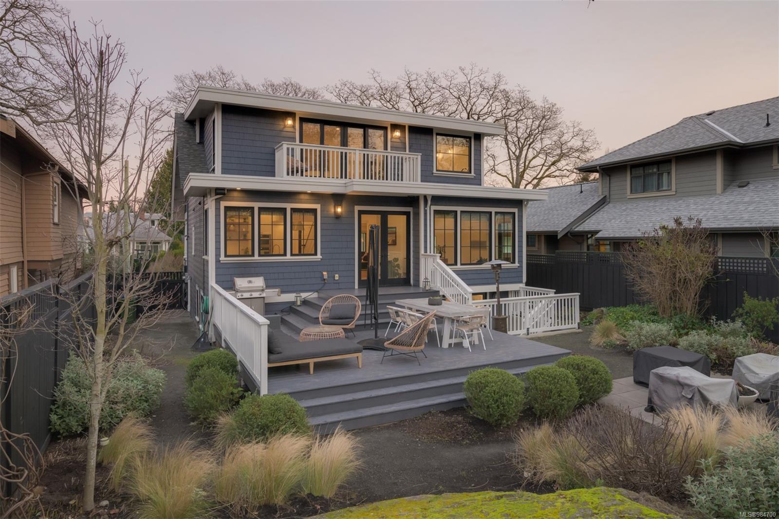 1248 Hewlett Pl