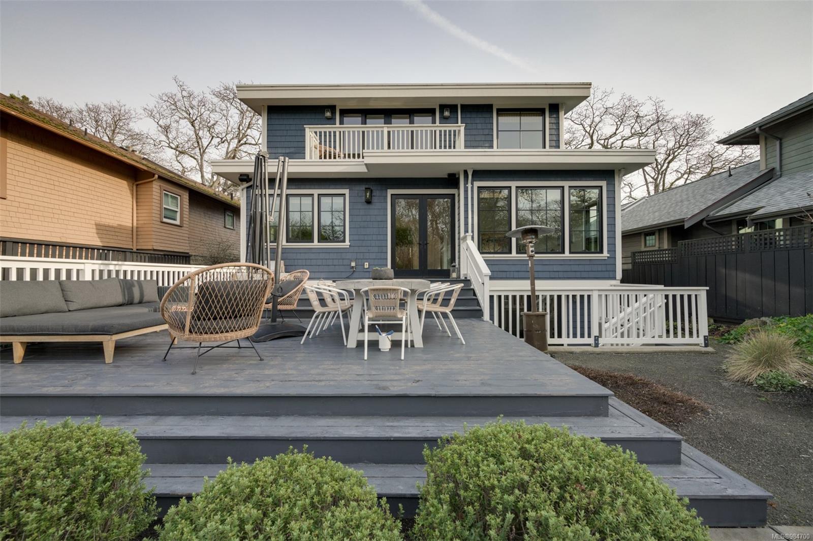 1248 Hewlett Pl