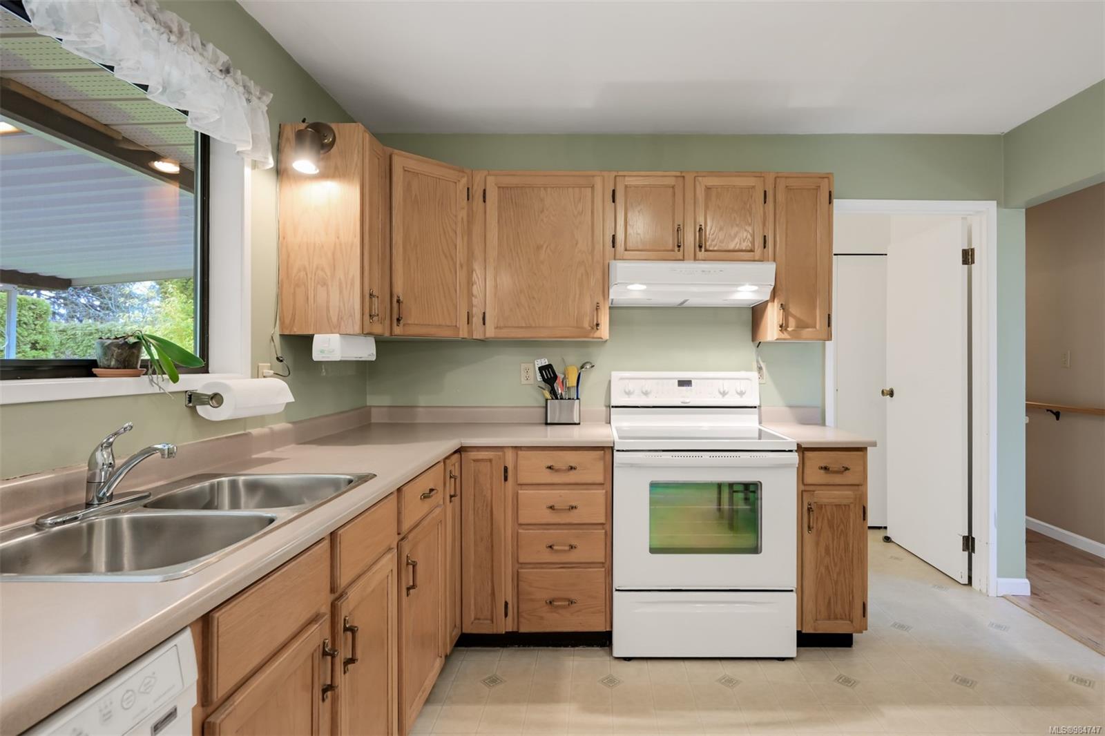 2157 Naomi Pl