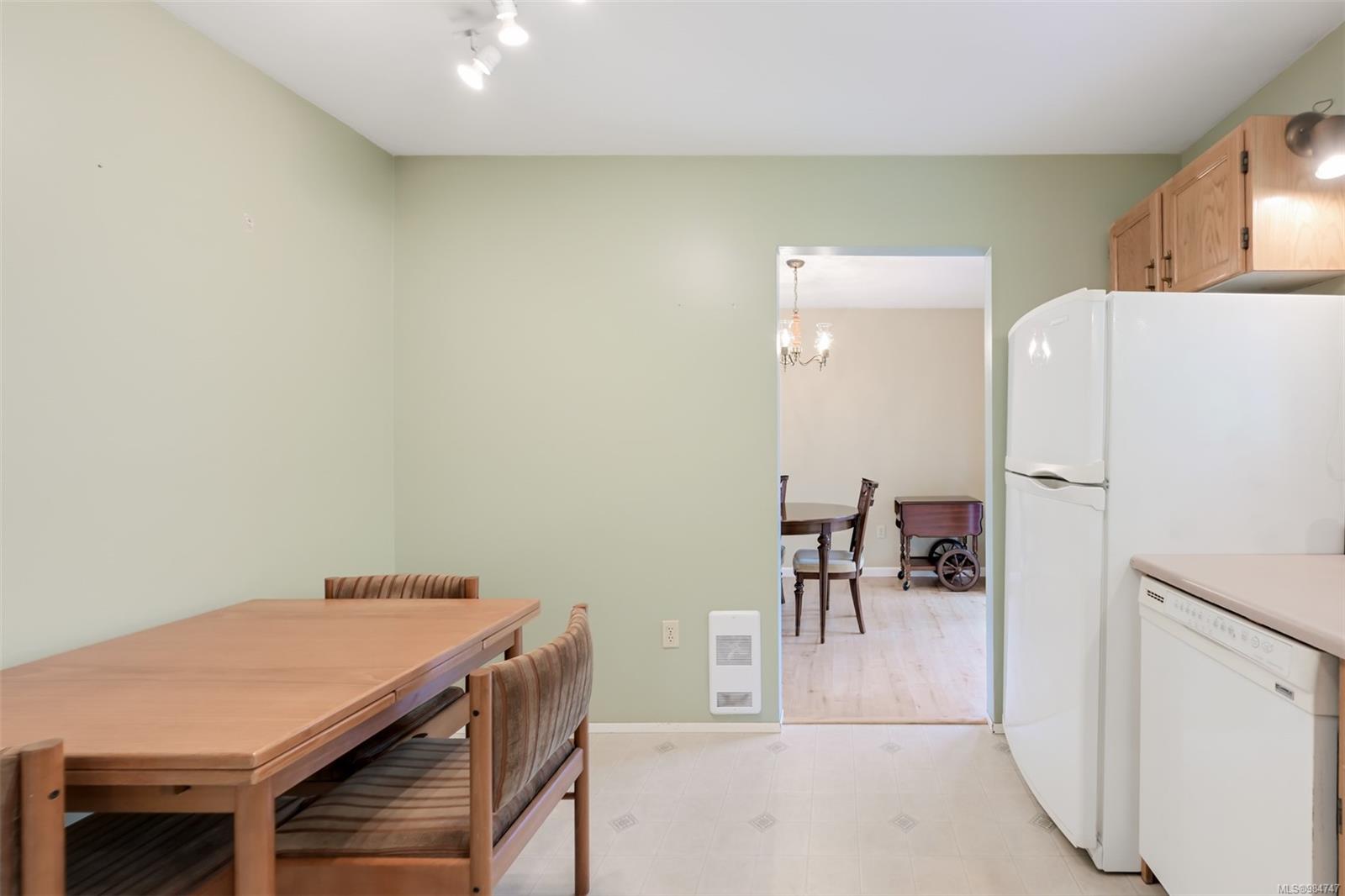 2157 Naomi Pl