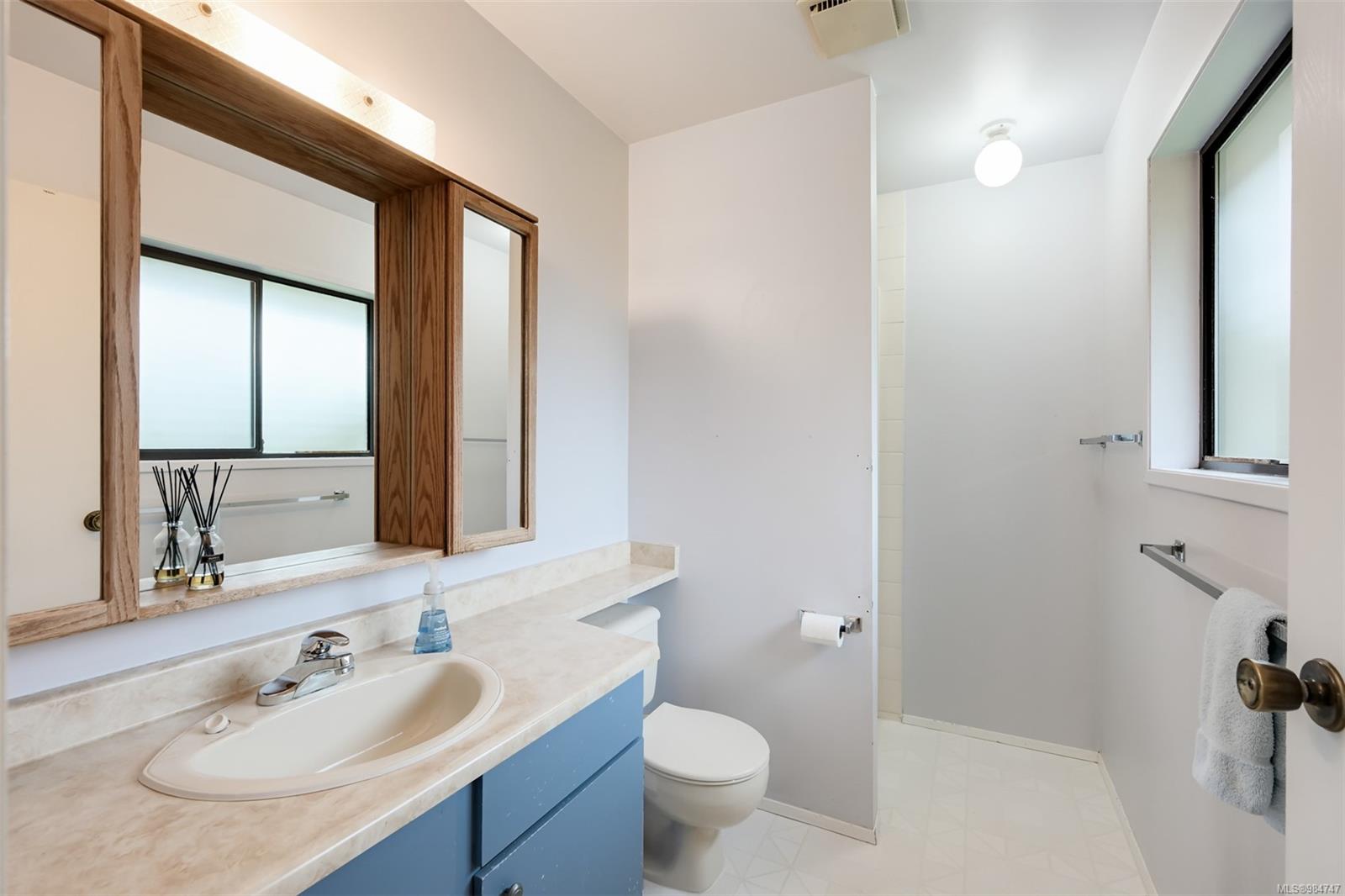 2157 Naomi Pl