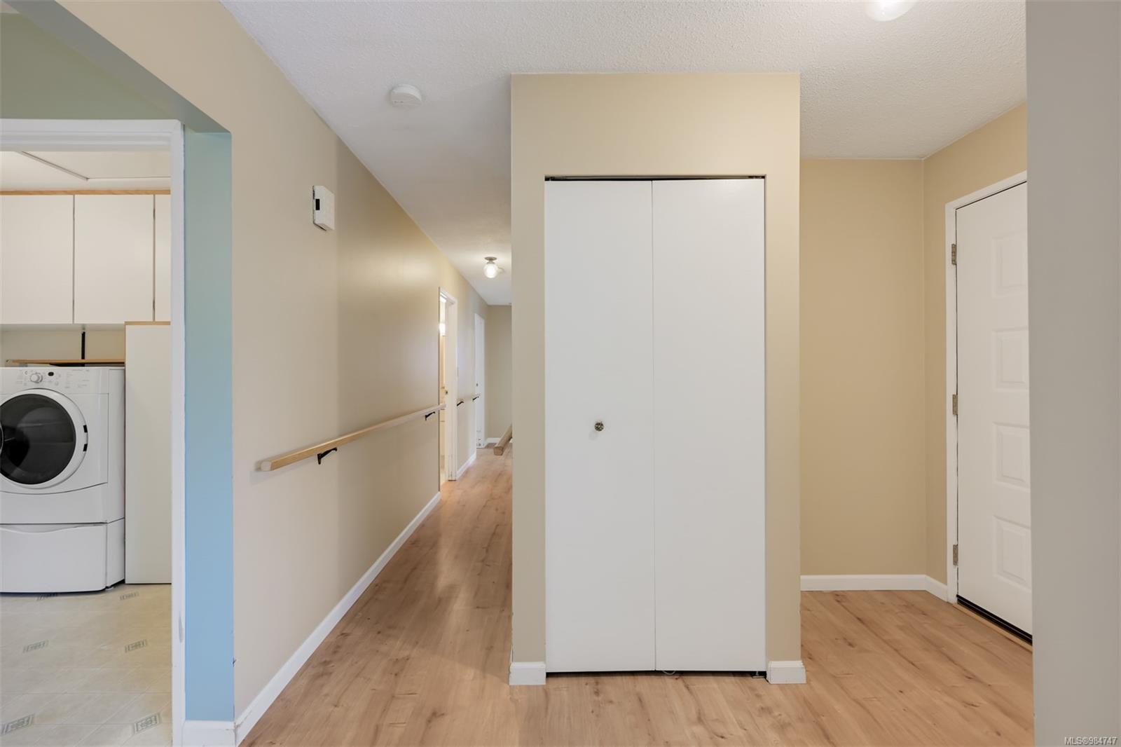2157 Naomi Pl