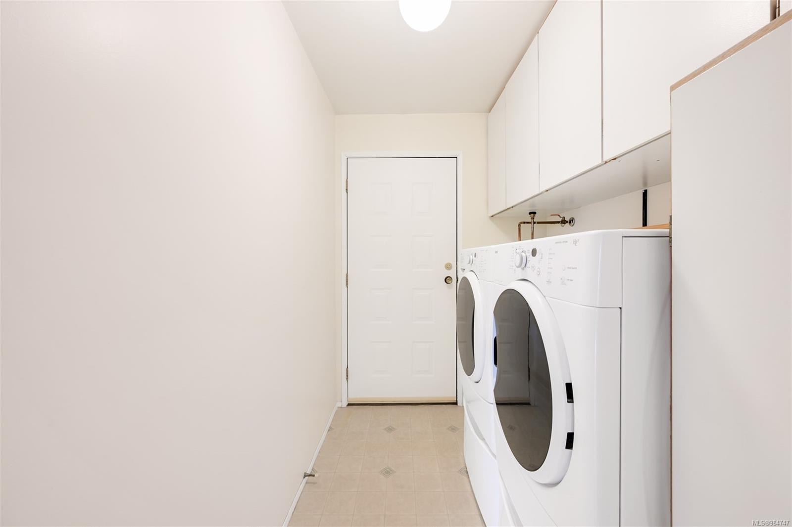 2157 Naomi Pl