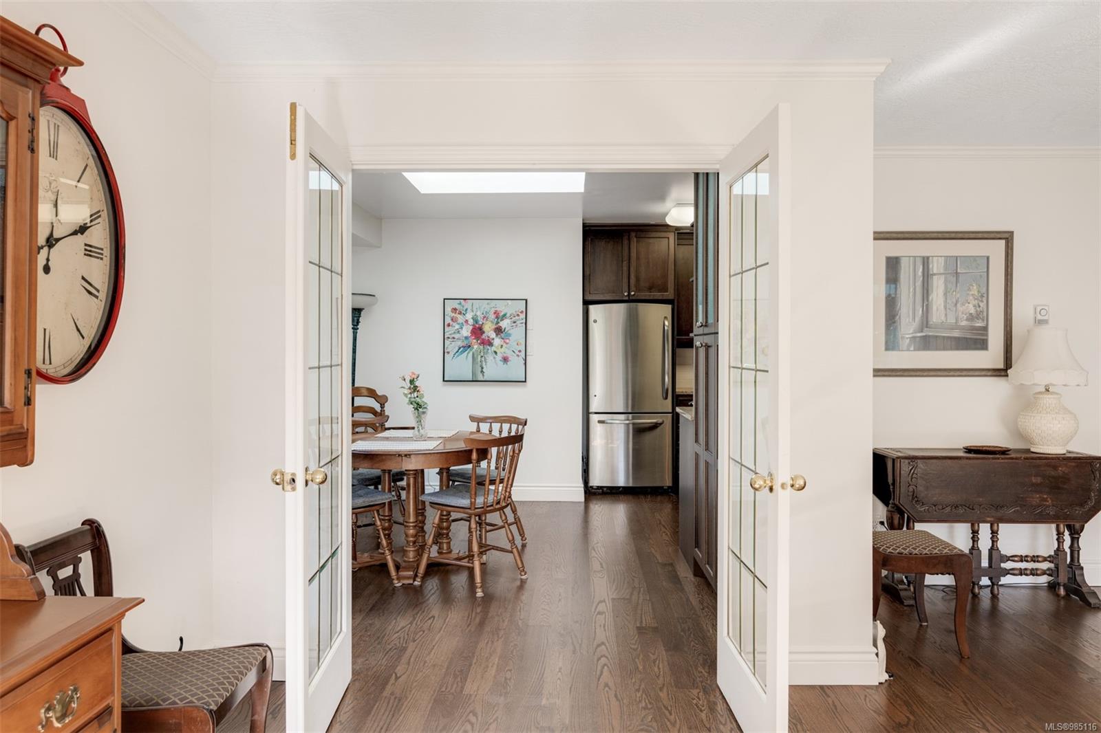 5110 Cordova Bay Rd # 39