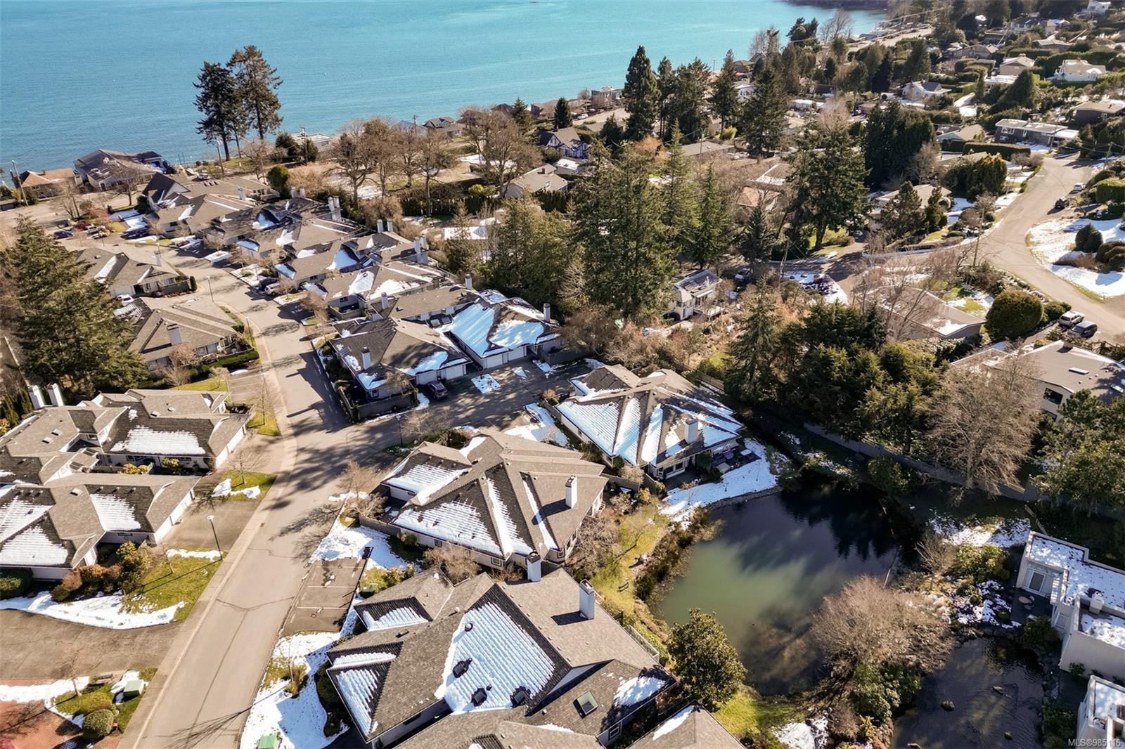 5110 Cordova Bay Rd # 39