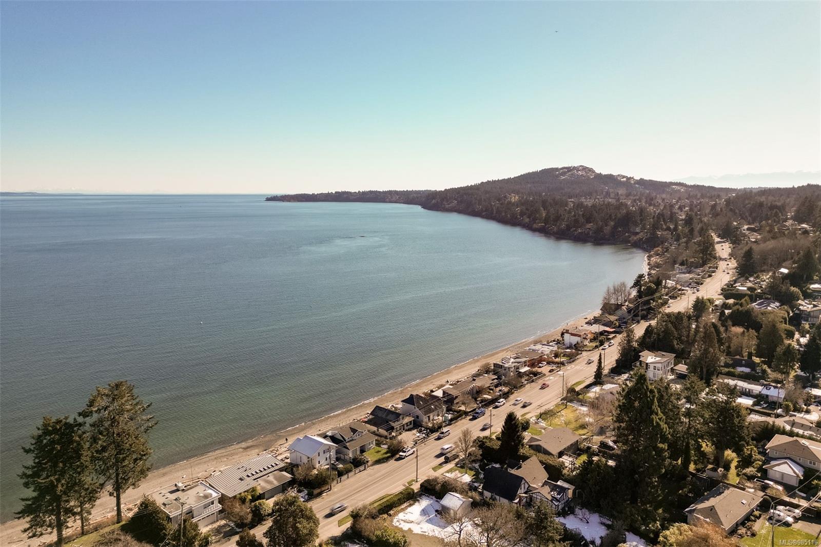 5110 Cordova Bay Rd # 39