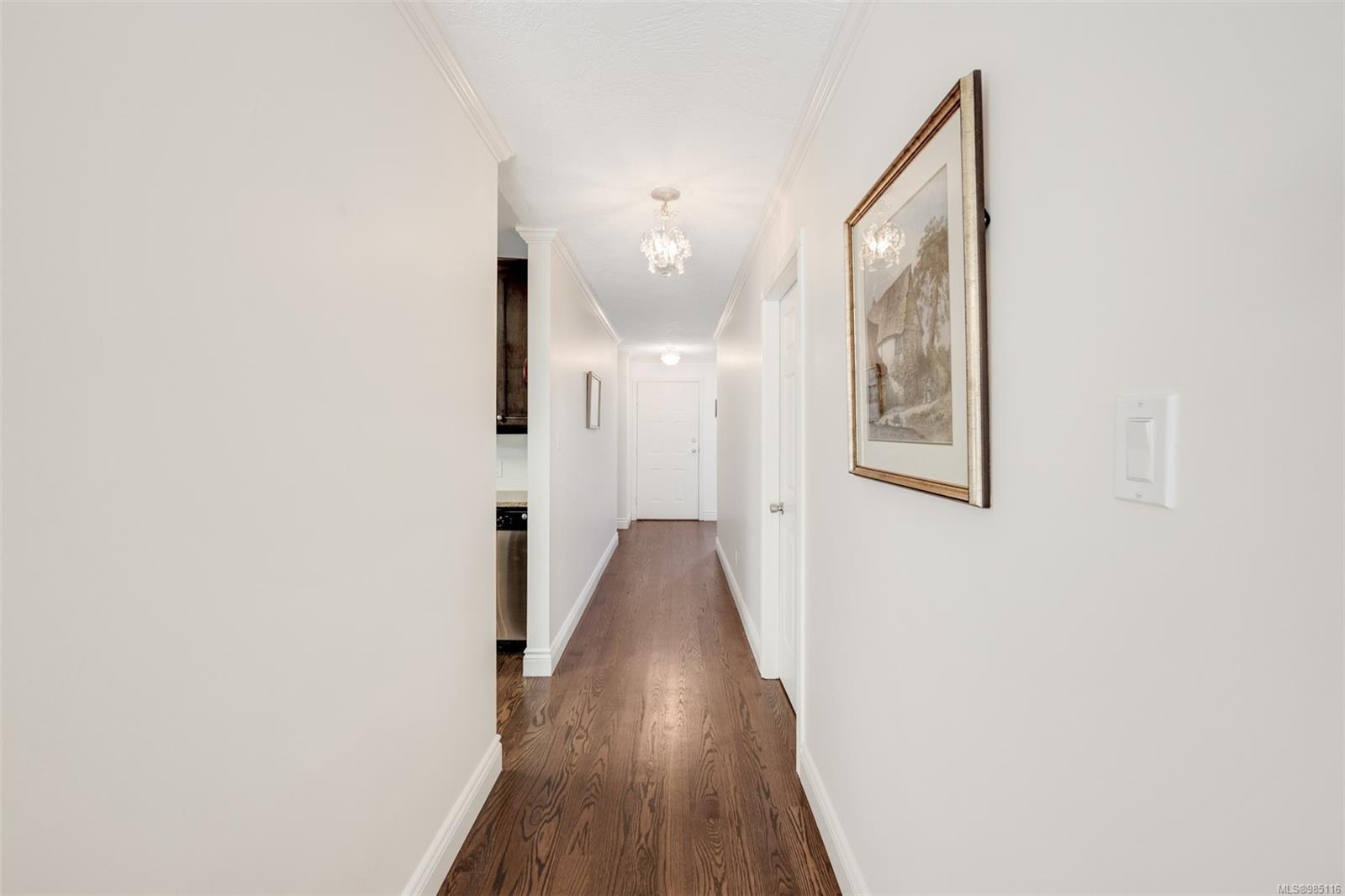 5110 Cordova Bay Rd # 39