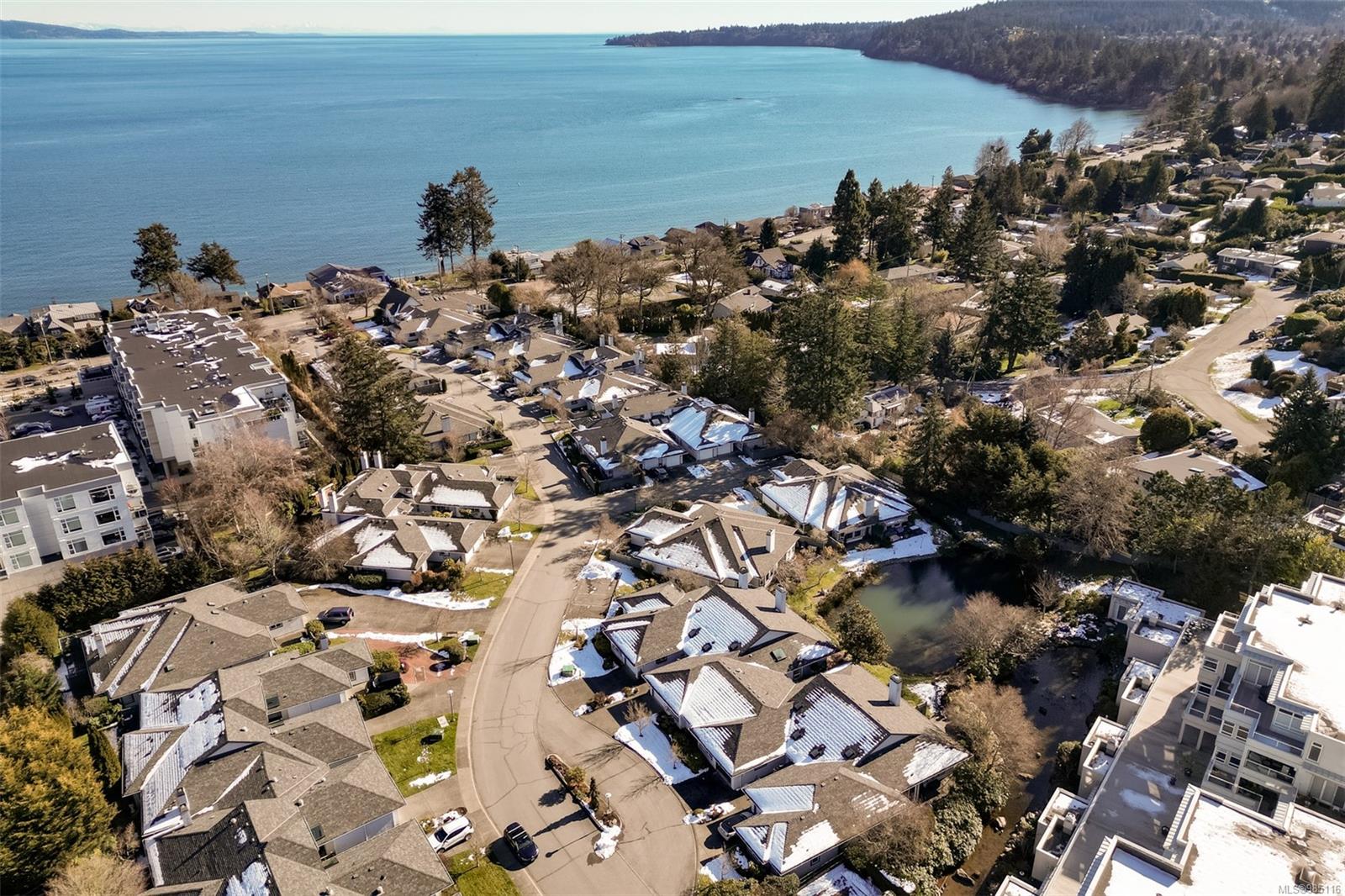 5110 Cordova Bay Rd # 39