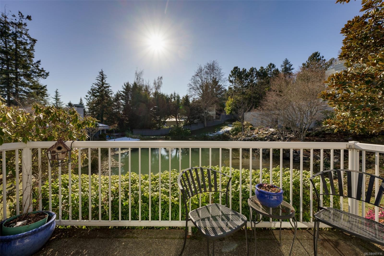 5110 Cordova Bay Rd # 39