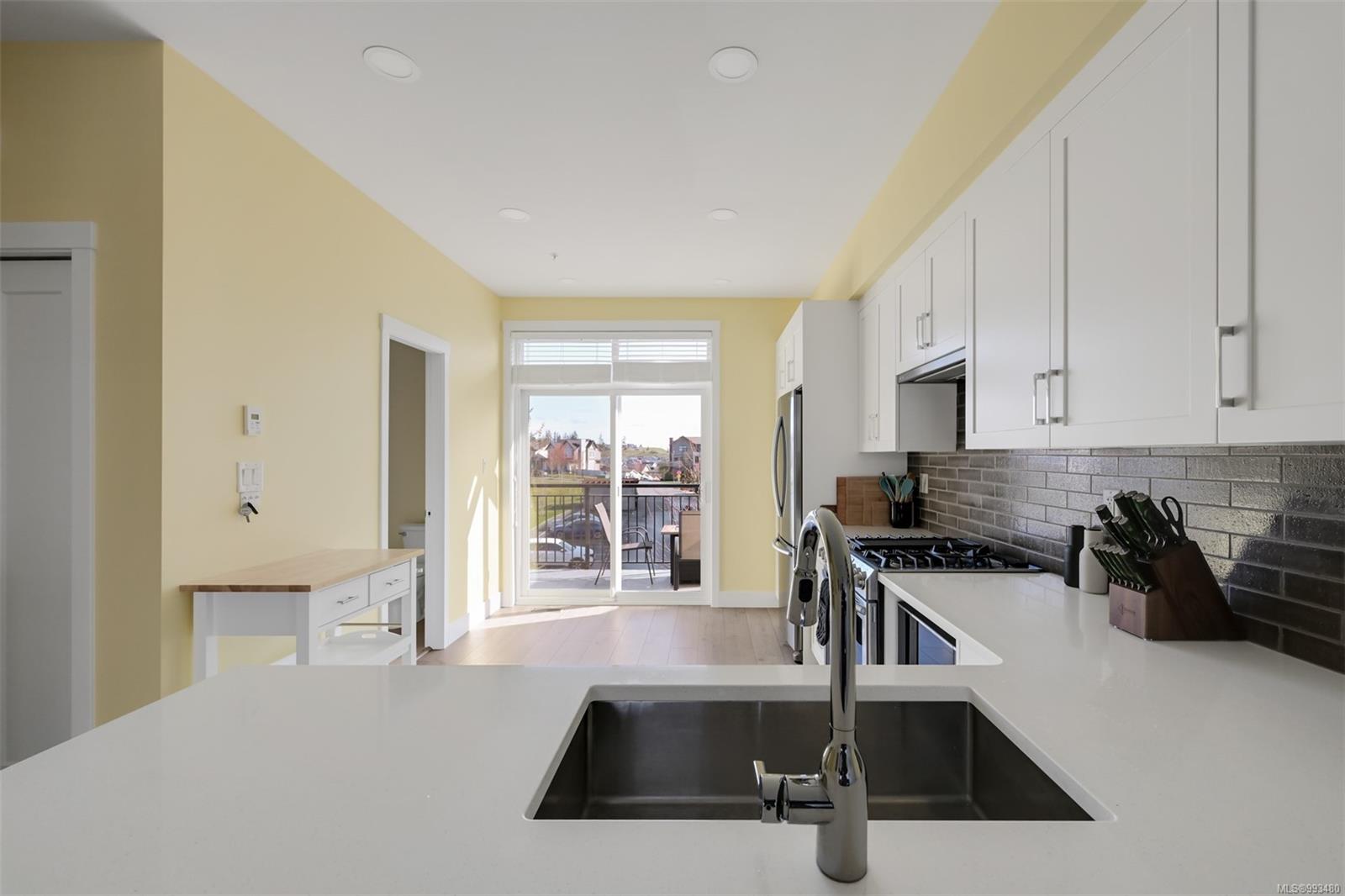 370 Latoria Blvd # 41