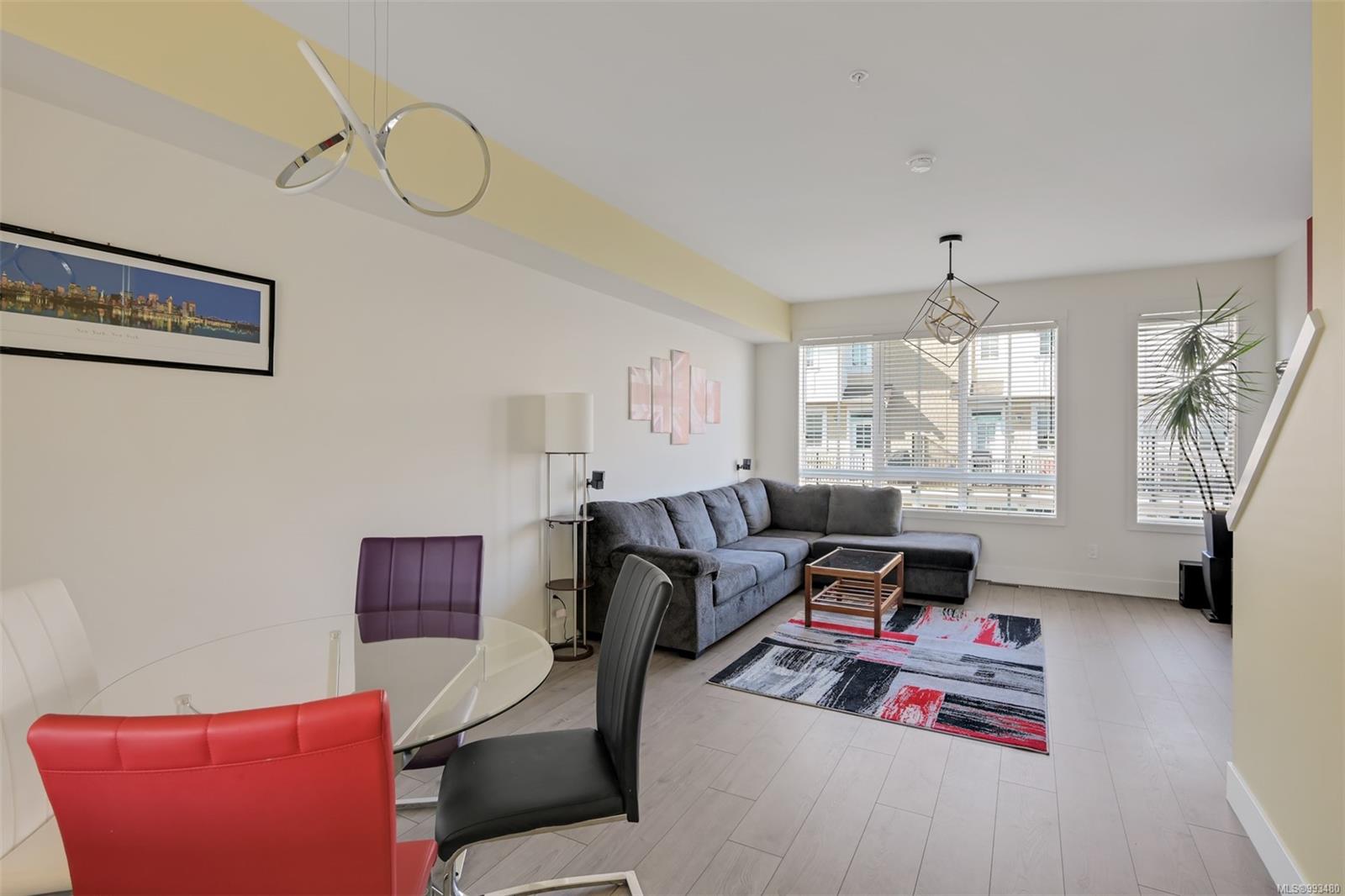 370 Latoria Blvd # 41