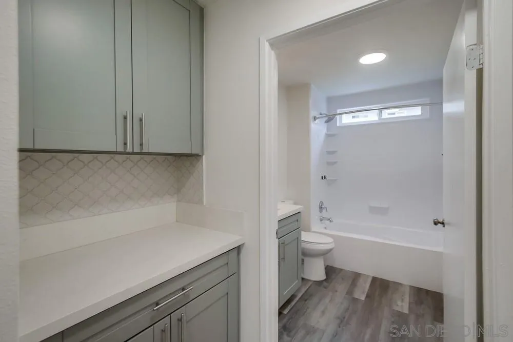 9534 Carroll Canyon Rd Unit: 128