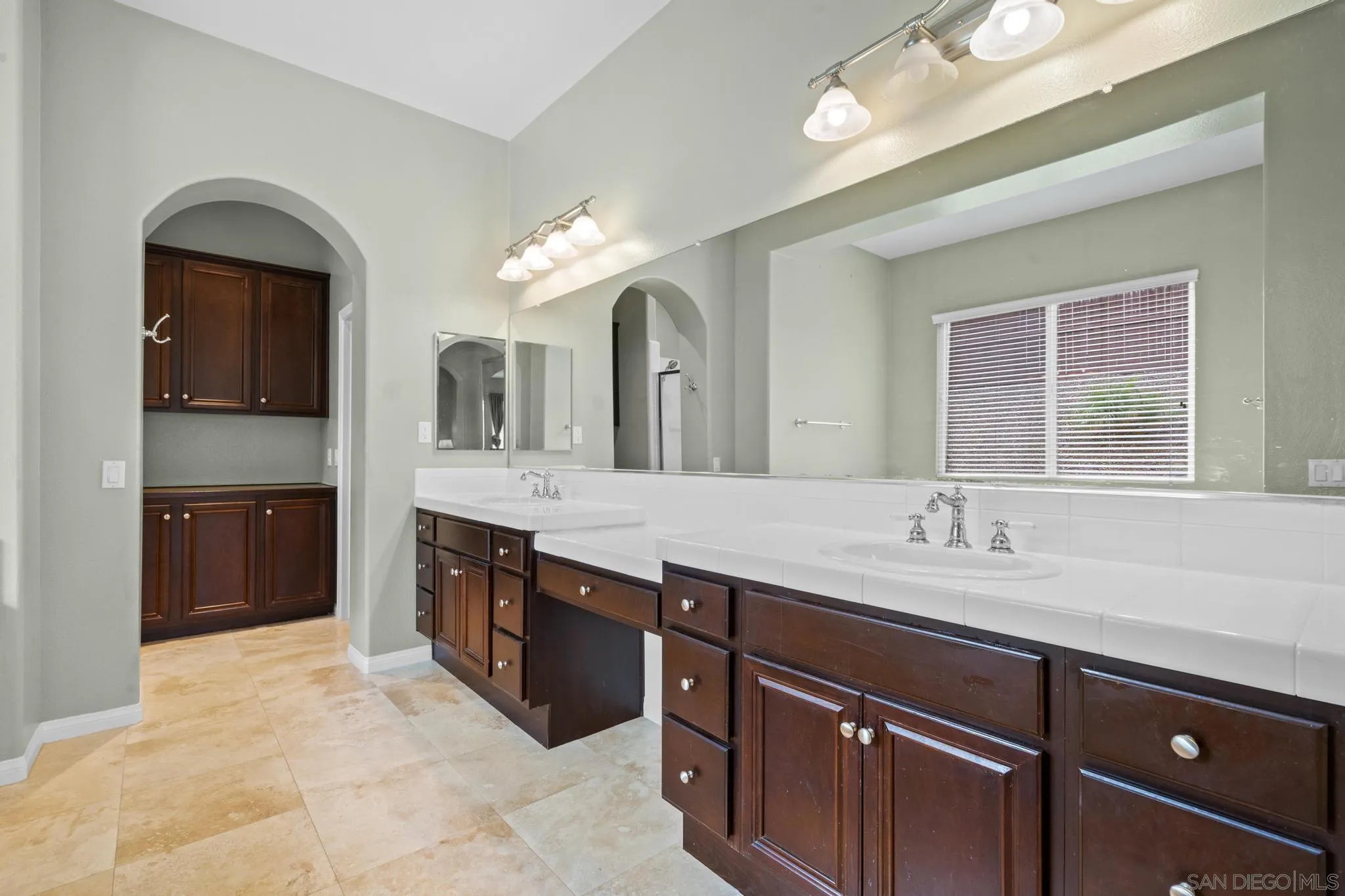 3252 Hidden Estate Lane, Escondido