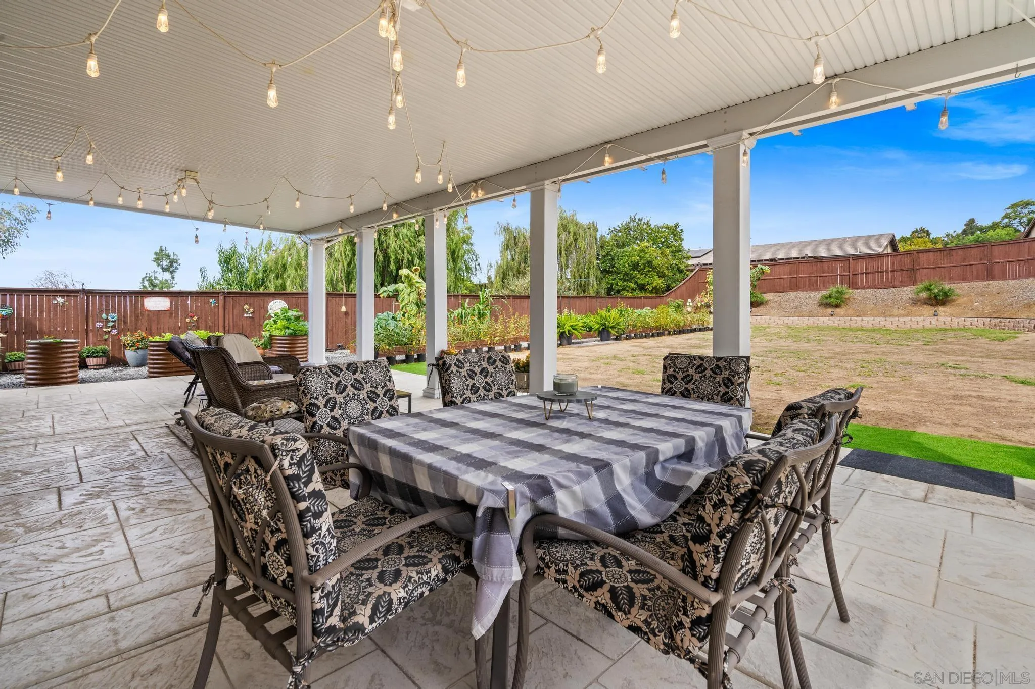 3252 Hidden Estate Lane, Escondido