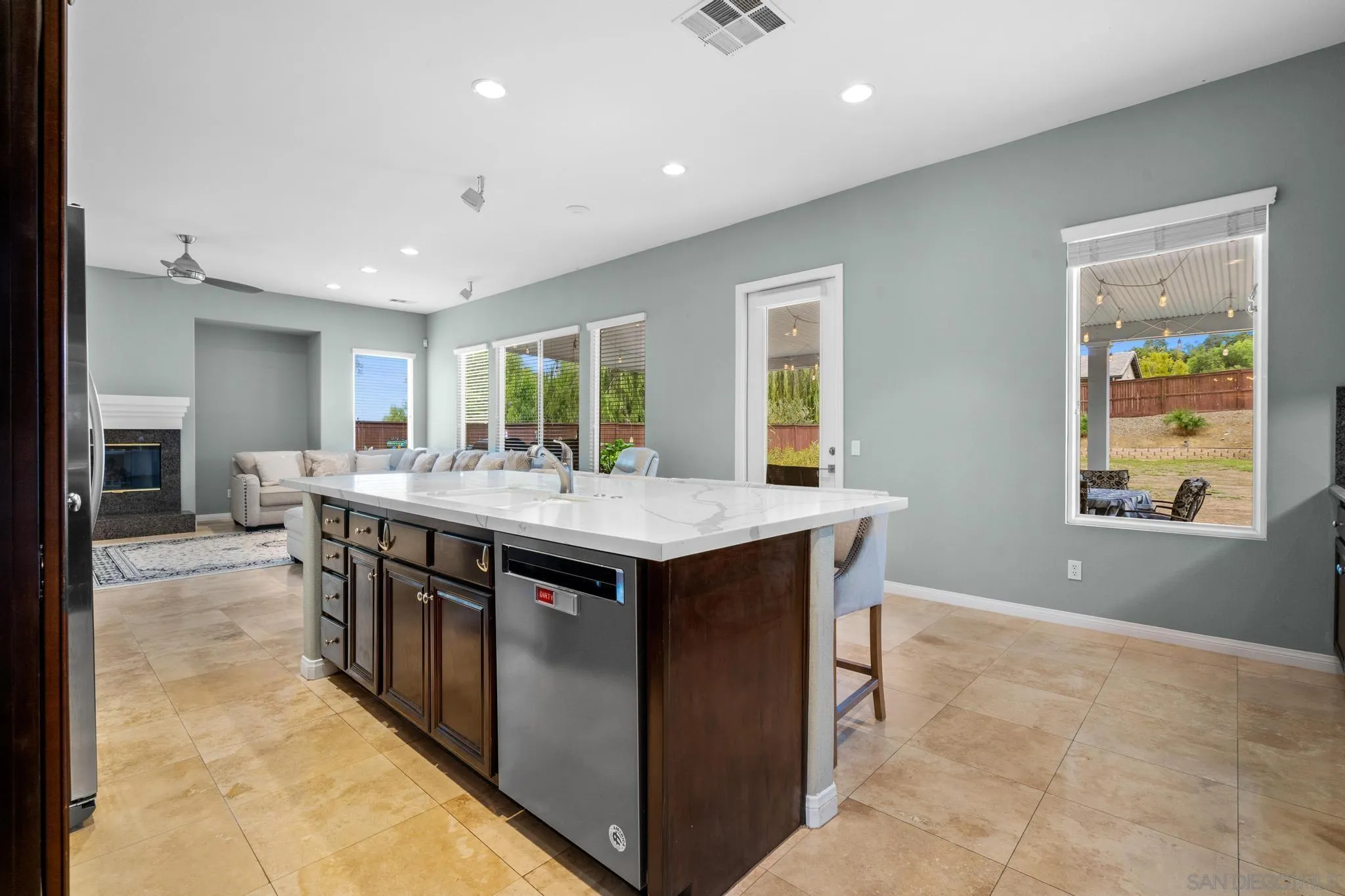 3252 Hidden Estate Lane, Escondido