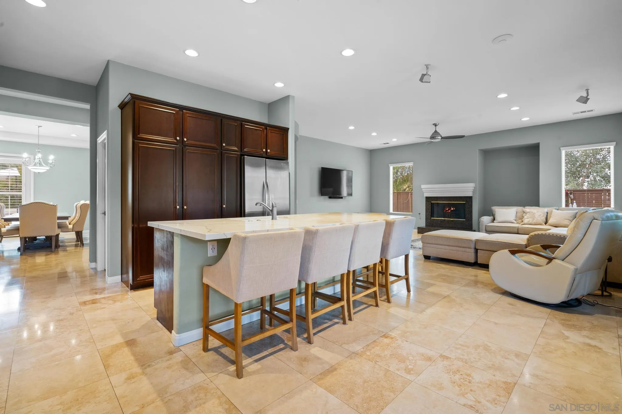 3252 Hidden Estate Lane, Escondido