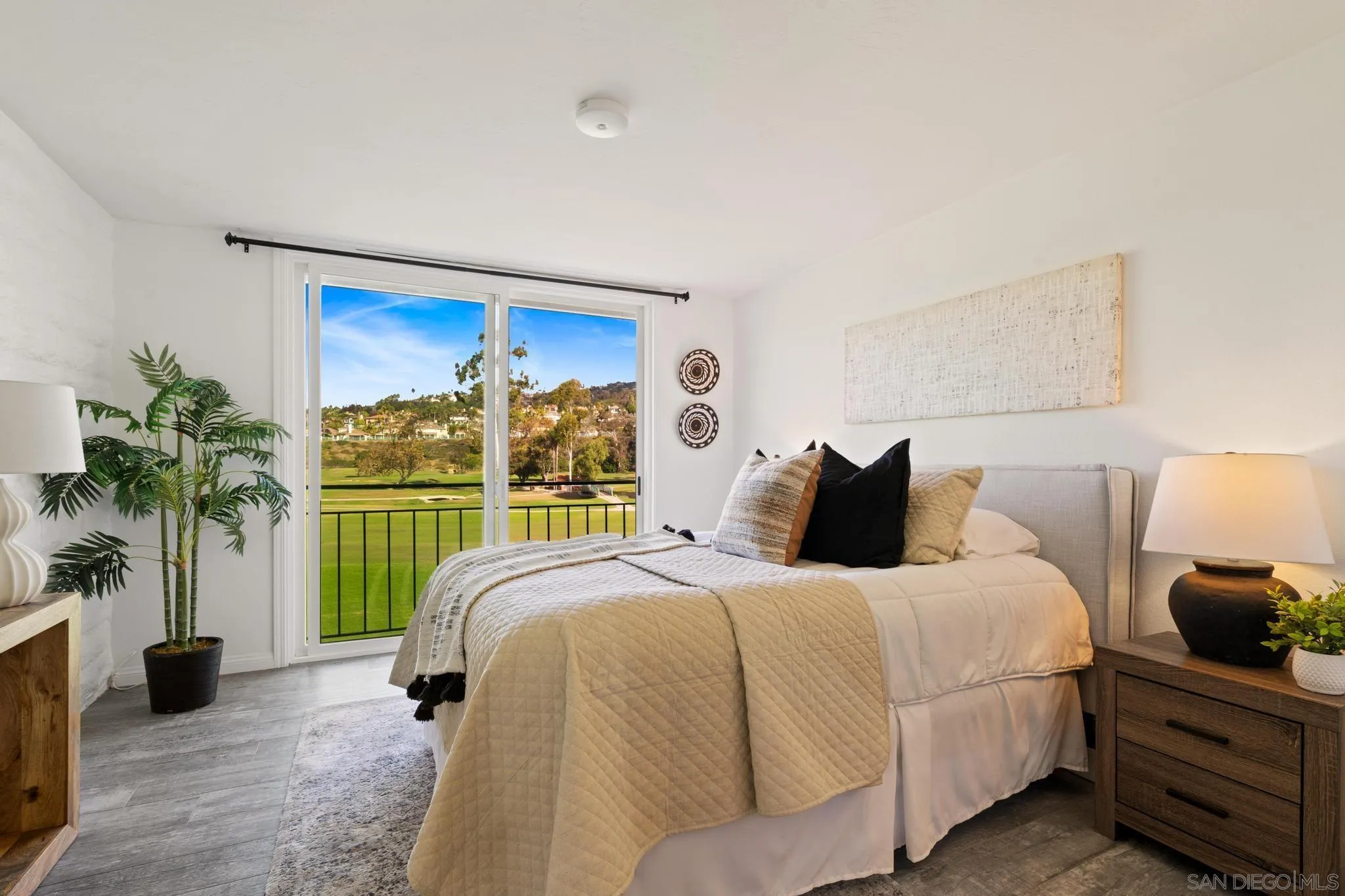 2544 Navarra Drive Unit 17