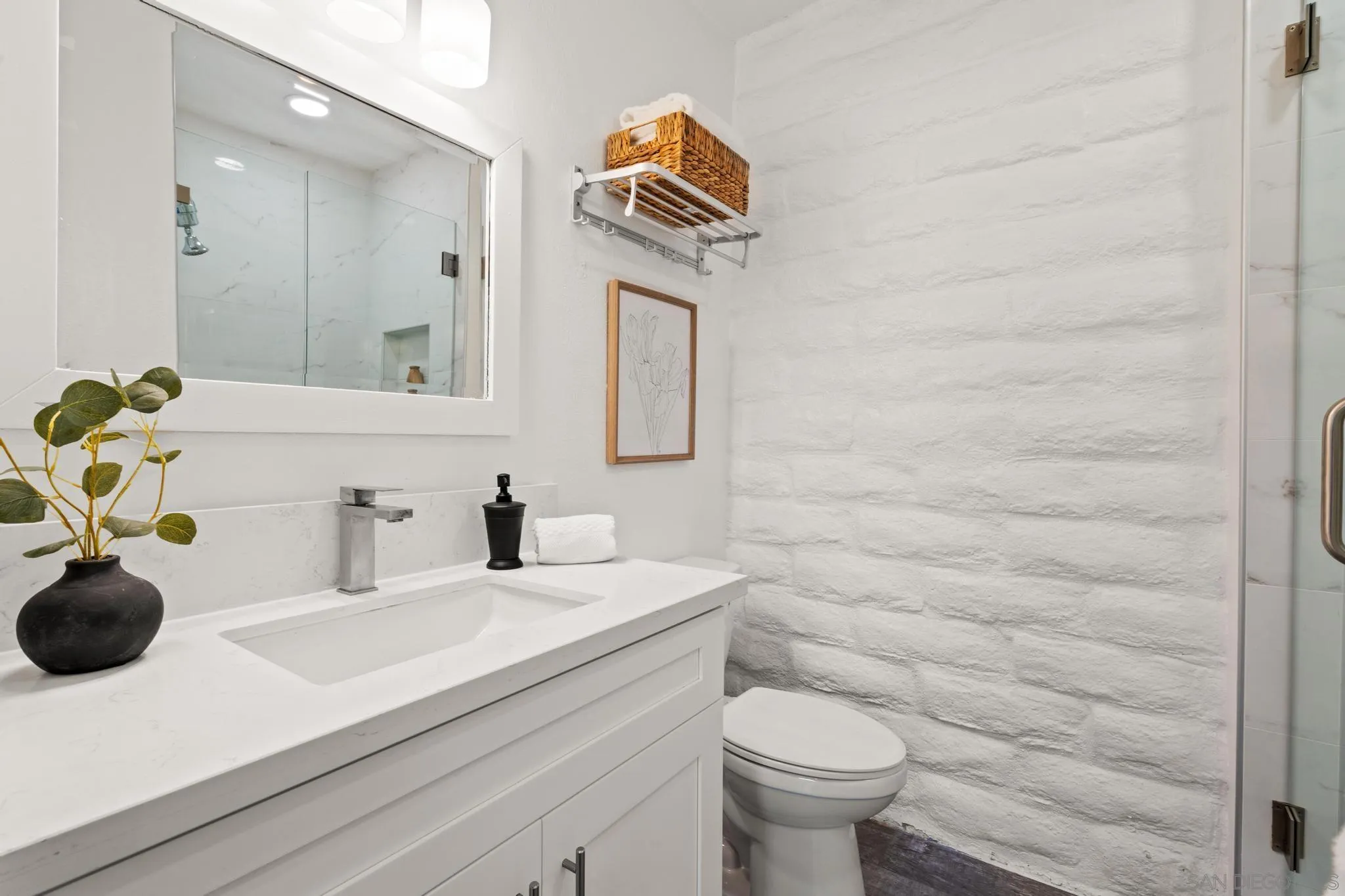 2544 Navarra Drive Unit 17