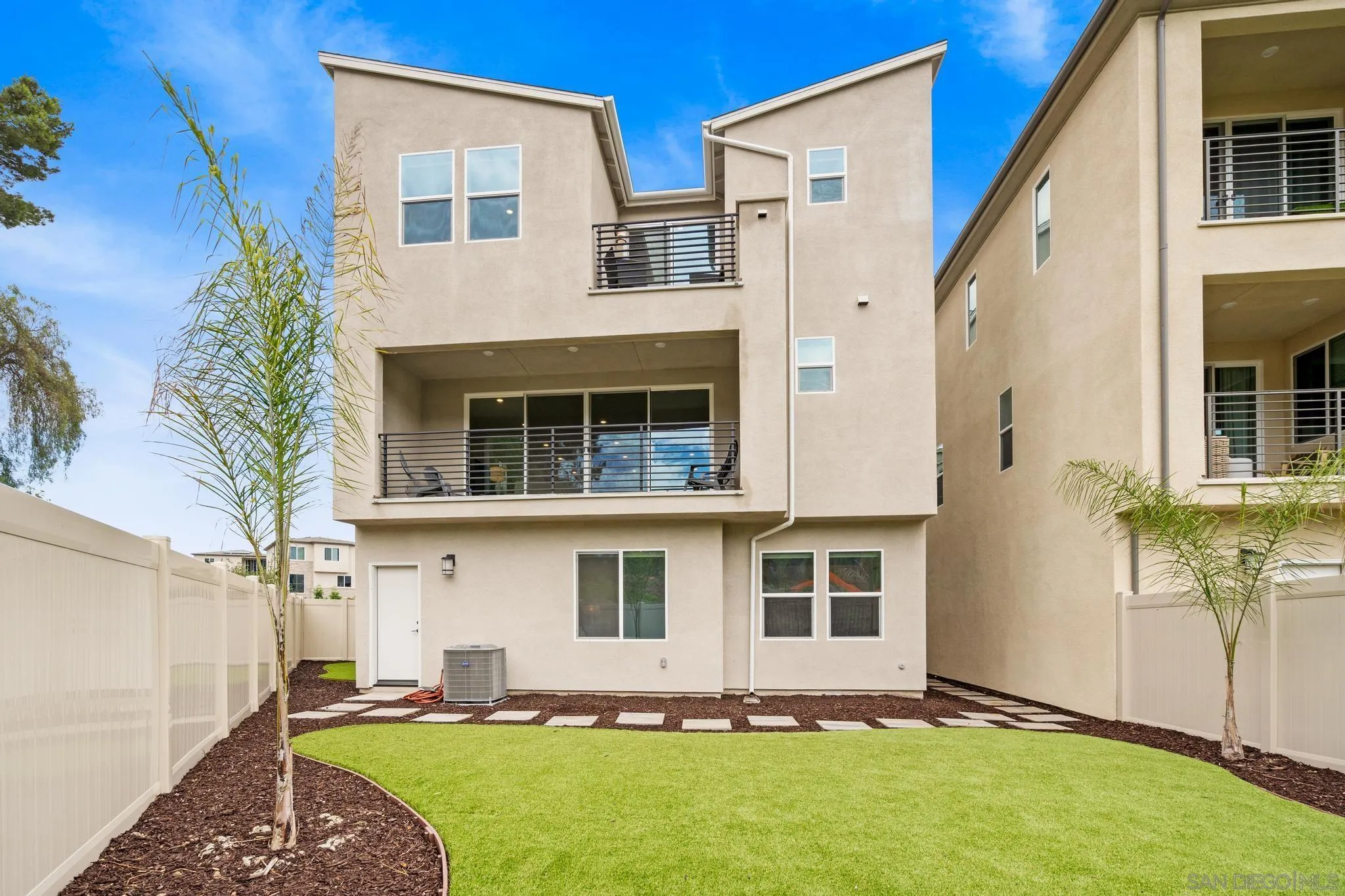 12112 Carter Lane