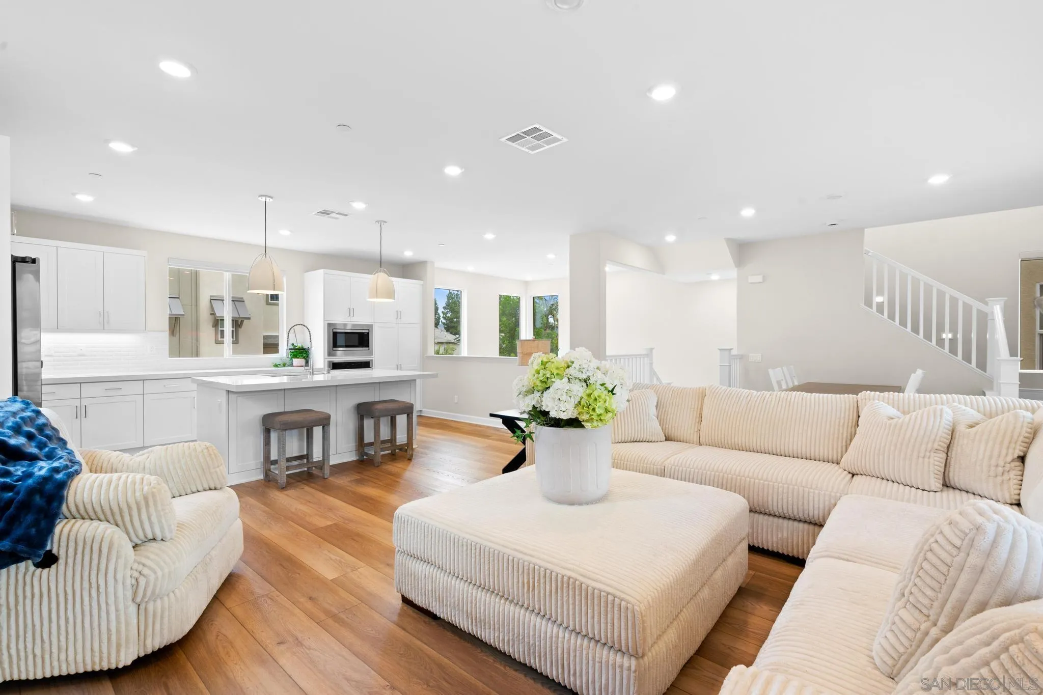 12112 Carter Lane