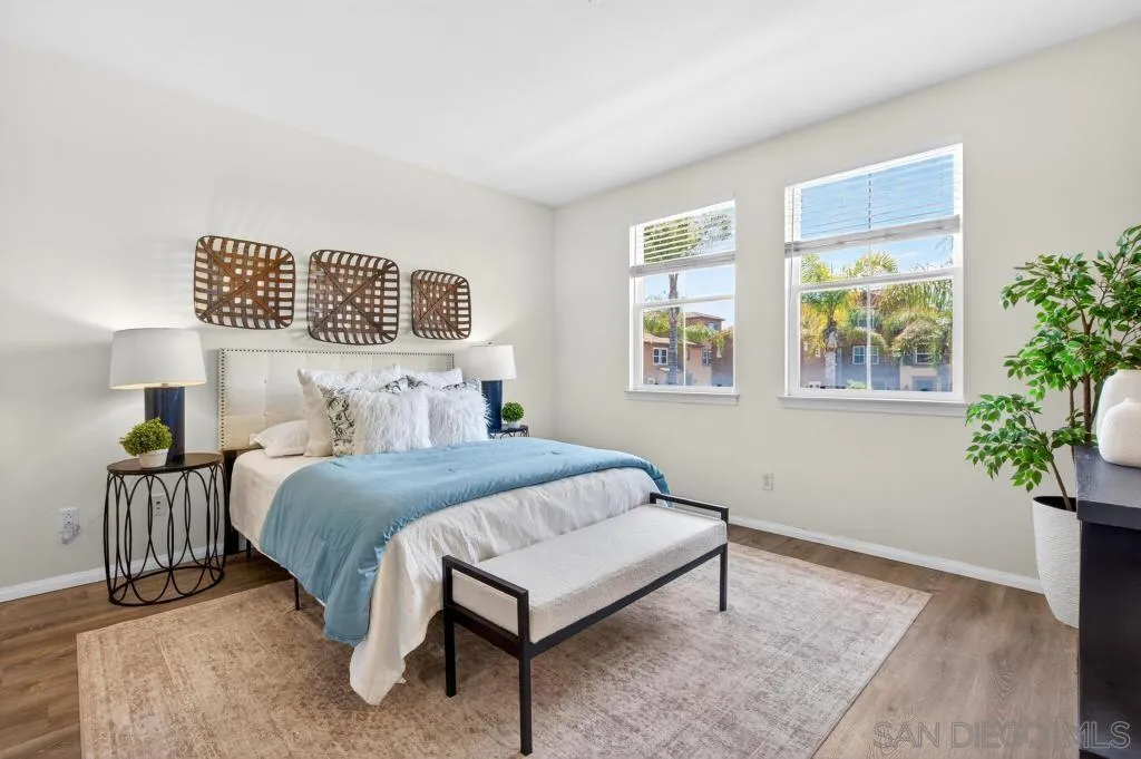 17059 Calle Trevino, Unit 5