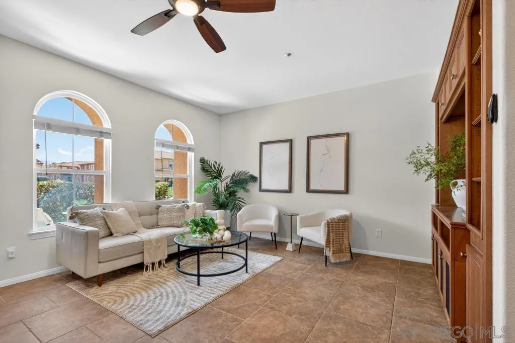 17059 Calle Trevino, Unit 5