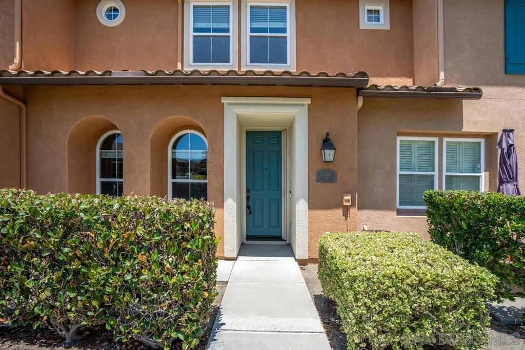 17059 Calle Trevino, Unit 5
