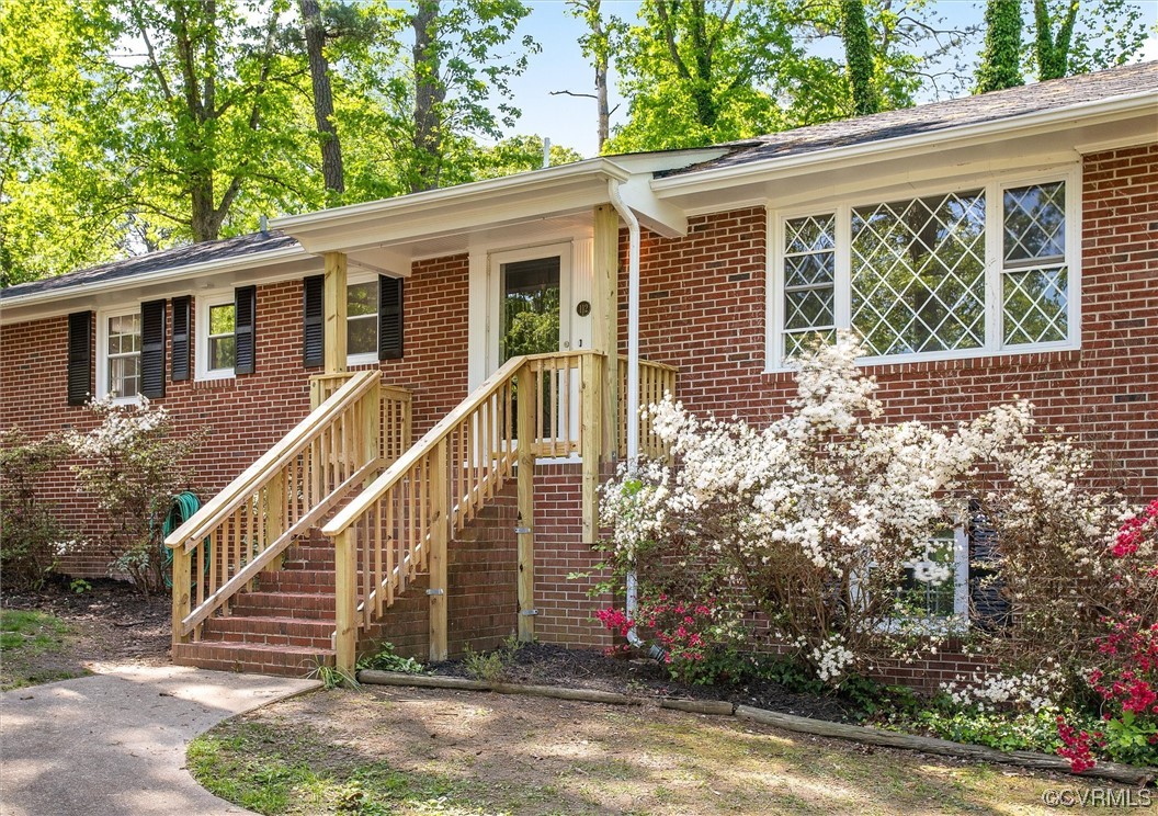 112 Webster Rd