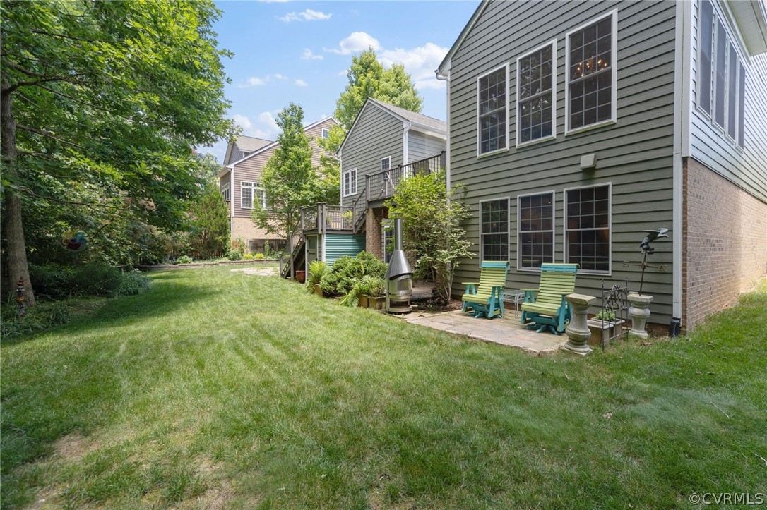524 Colony Oak Ln