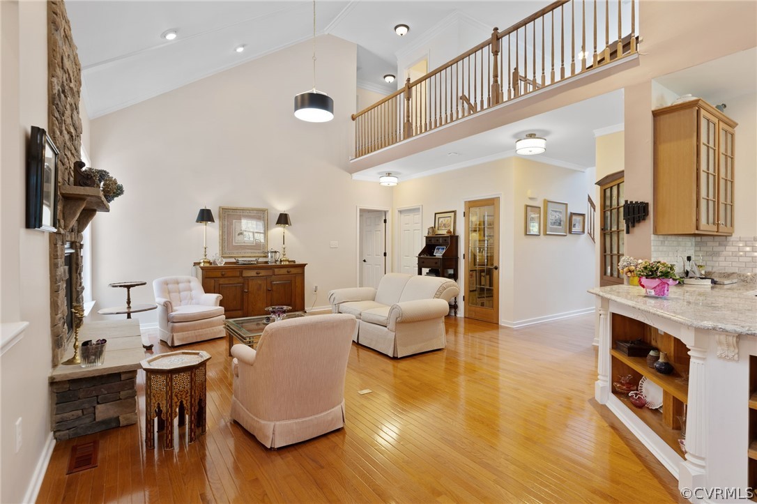 524 Colony Oak Ln
