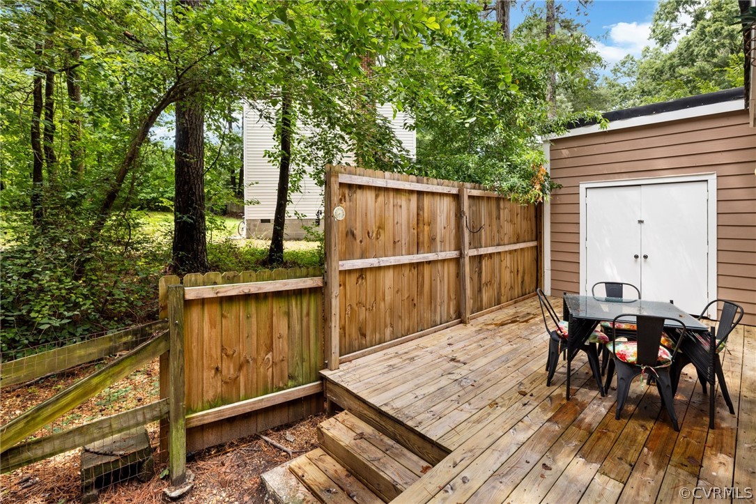 8003 Sussex Ct