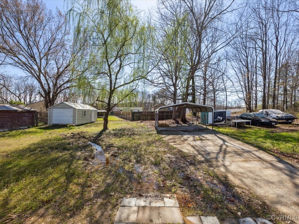 2102 Hazelwood Ave