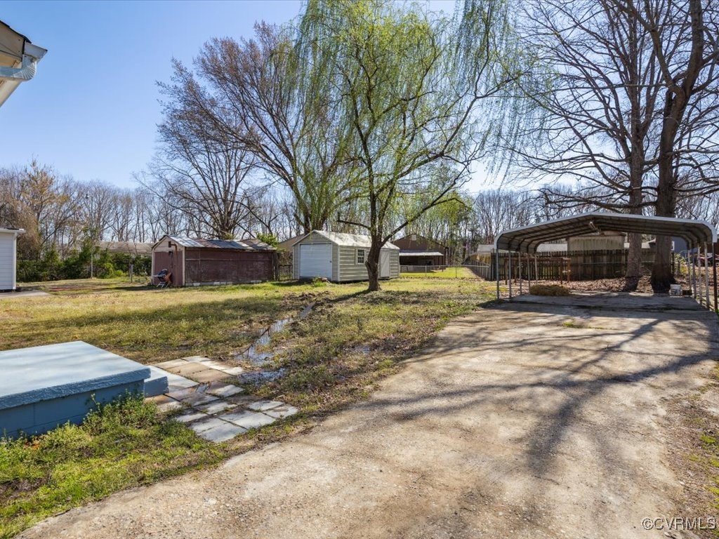 2102 Hazelwood Ave