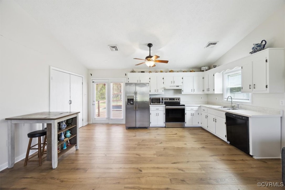 9251 Holly Tree Ln