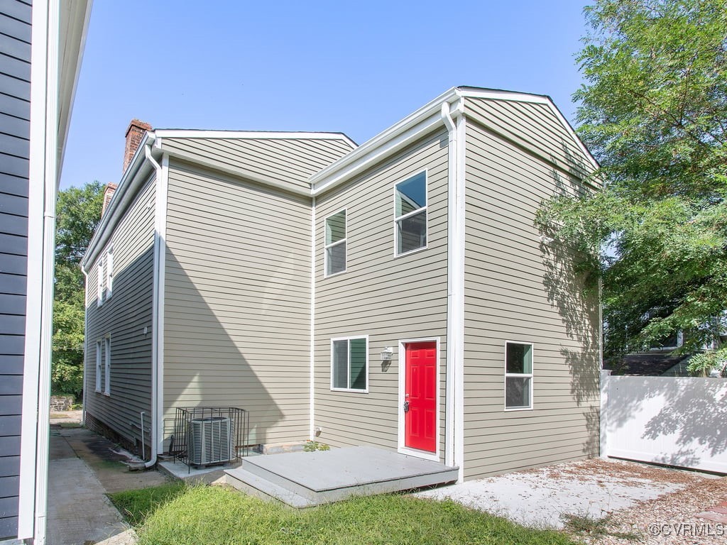 205 N Jefferson St