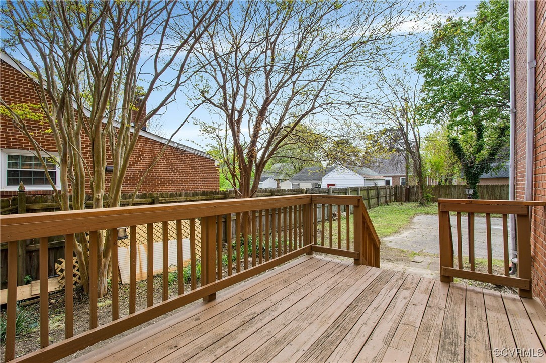 2407 Dumbarton Rd