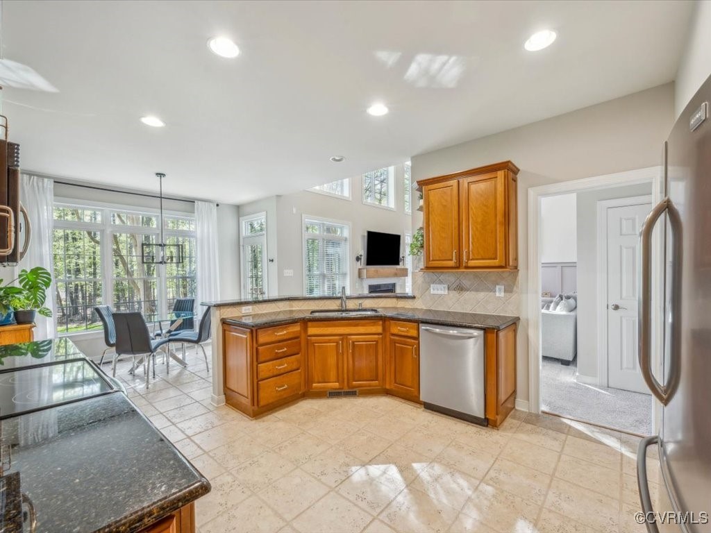 10607 Macandrew Ln