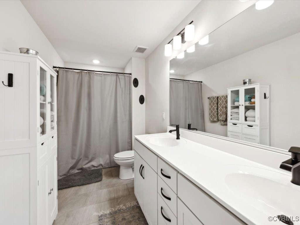 3232 Gannet Ln