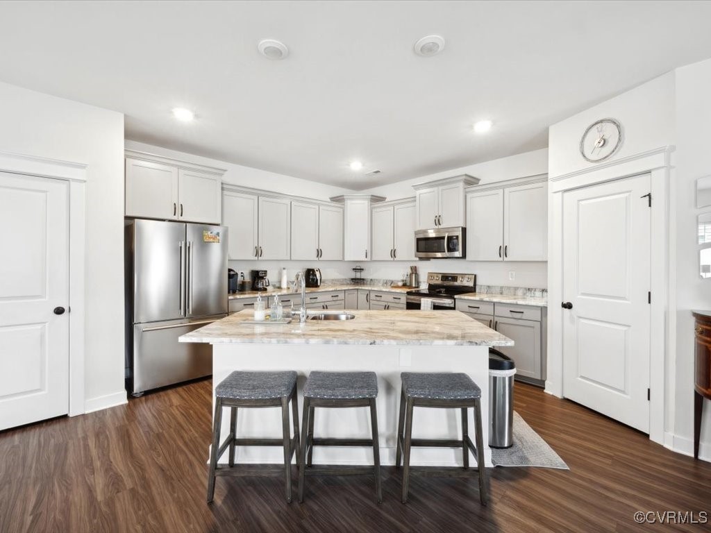 3232 Gannet Ln