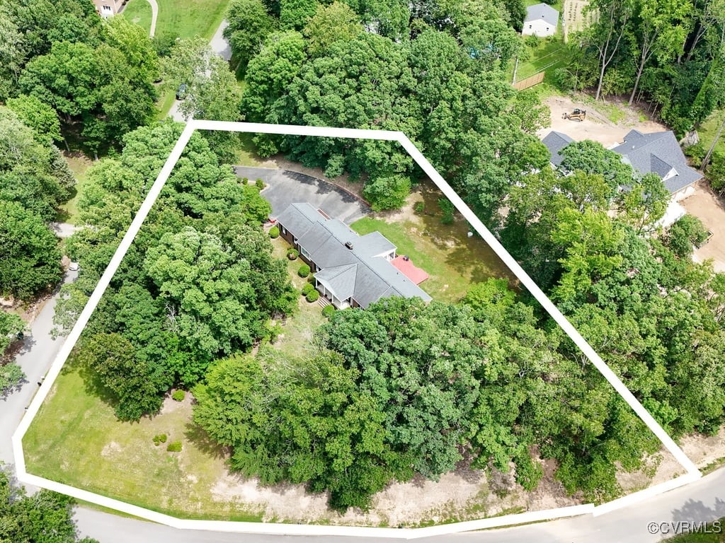 1735 Old Powhatan Est