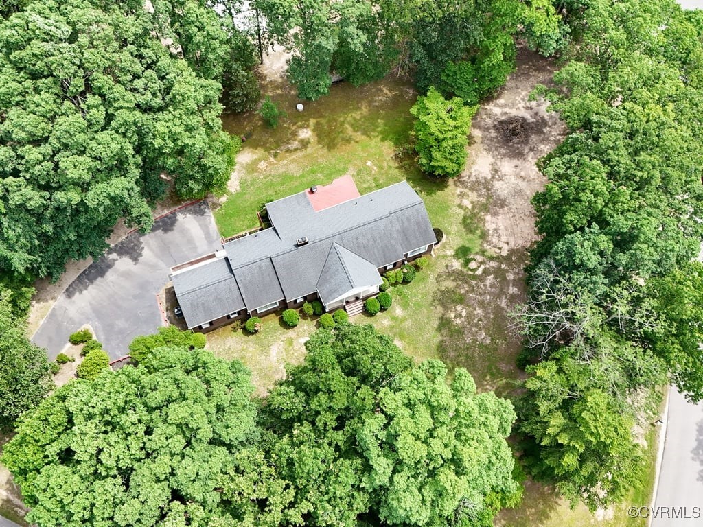 1735 Old Powhatan Est