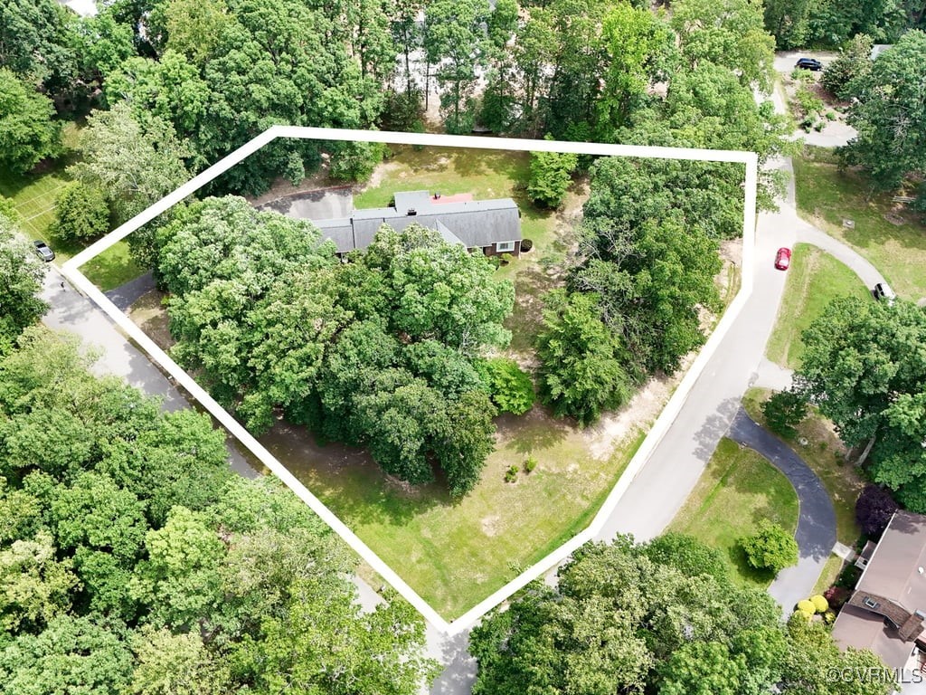 1735 Old Powhatan Est
